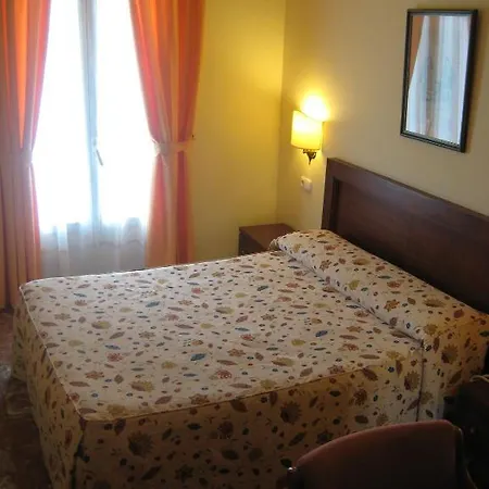 Gurutzeberri Hotell Oiartzun